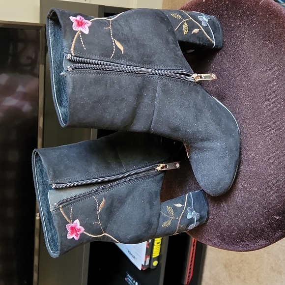 Nanette lepore boots - Picture 4 of 6